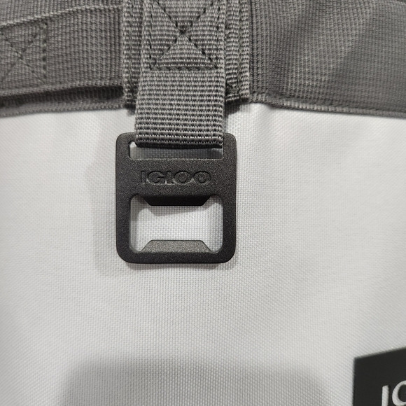 Igloo Reactor Portable 46 Can Soft Insulated Cinch Cooler Backpack Gray Tailgate - Picture 13 of 13